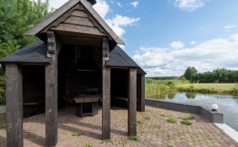 Na sprzedaż 1,3 ha zagospodarowane nad jeziorem w 