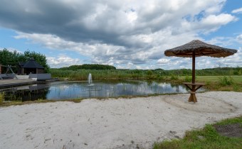 Na sprzedaż 1,3 ha zagospodarowane nad jeziorem, l
