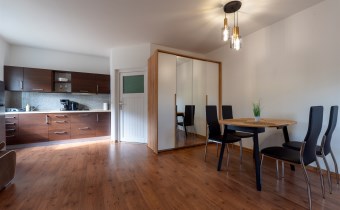 Na sprzedaż 1,3 ha zagospodarowane nad jeziorem w 