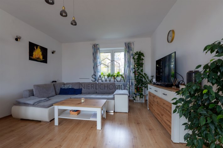 Dom w zabudowie bliźniaczej na sprzedaż.