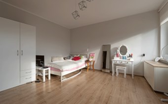 Dom w zabudowie bliźniaczej na sprzedaż.