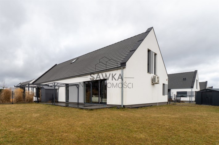 Sprzedaż domu z ogrodem – Racula, spokojna część Z