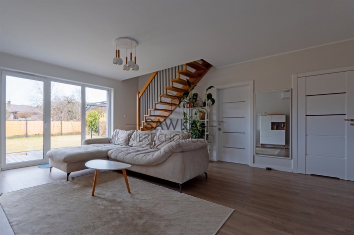 Nowoczesny dom bliźniak na sprzedaż – gotowy do za