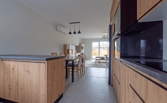 Sprzedaż domu z ogrodem – Racula, spokojna część Z