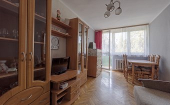 Salon z częścią wypoczynkową i miejscem do aranżac