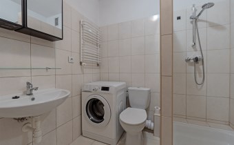 Mieszkanie z dużym tarasem i miejscem postojowym w